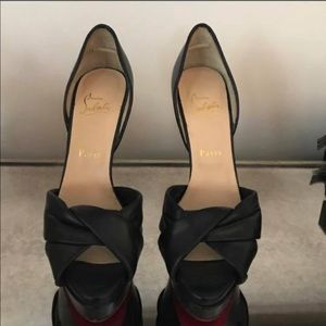 Christian Louboutins comes with duster.